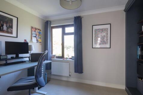 11 Erleigh Drive-9-Edit.jpg