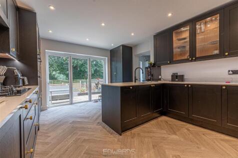 2. untitled-1-3-HDR.jpg