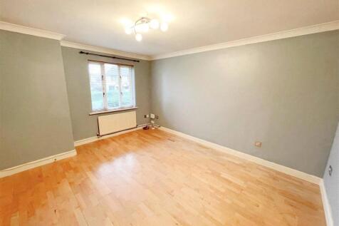 Fordcombe Lea, Kents Hill, Milton Keynes, MK7 photo 3