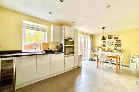 WhatsApp Image 2025-11-27 at 11.05.32_a507cb25.jpg