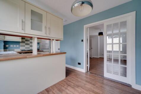 Deighton Close, St. Ives, PE27 photo 3