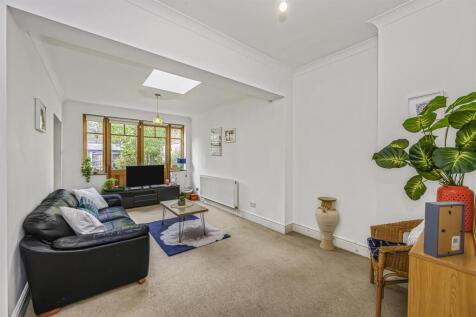 26b Langley drive-12.jpg