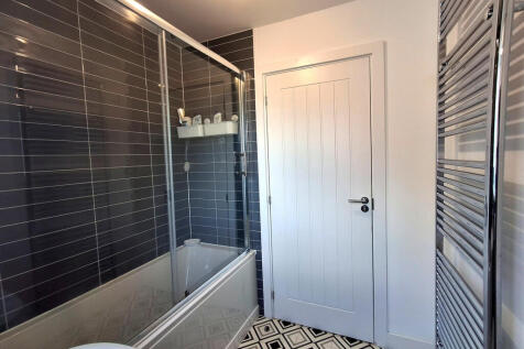 Upstairs Bathroom