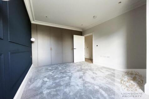 The Rosemont, 9 Rosemont Road, W3 photo 4