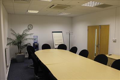 Office to rent Image 6