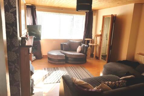 Broad Lane Close, Leeds, West Yorkshire, LS13 photo 3