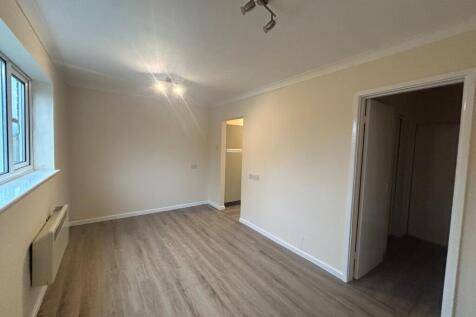 Pennine Close, Shepshed, LE12 photo 2
