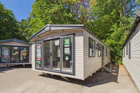 Abi Leyburn 2026 Coghurst Hall Three Bedroom Exter