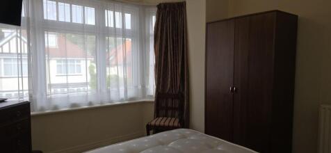 EN-SUITE ROOM TO RENT, ALL BILLS INCLUDED photo 5