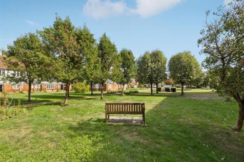 Shollershott Hall 44-025.jpg