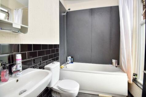 14 Walker St Denton-02.jpg