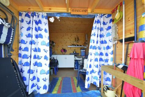 Interior.jpg