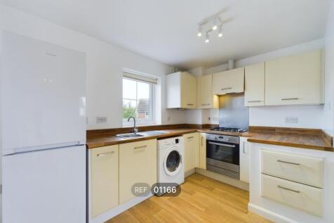 2-bed flat on Brompton Park, Kingswood, HU7 3AX, £830/mo