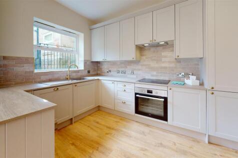 19-Regency-Court-Kitchen.jpg