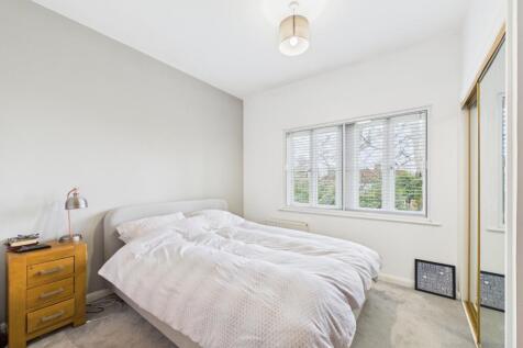 CAM02909G0-PR0353-STILL002