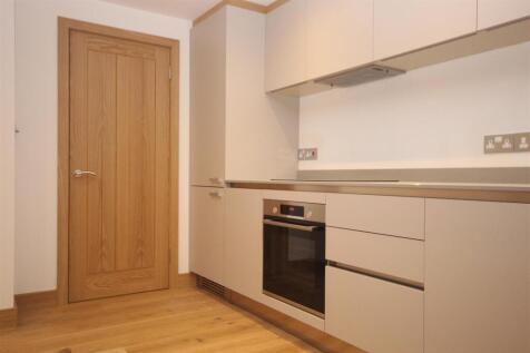 Hythe Crescent, Seaford photo 4