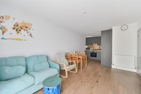 Fairhaven Drive, Reading, RG2 photo 4
