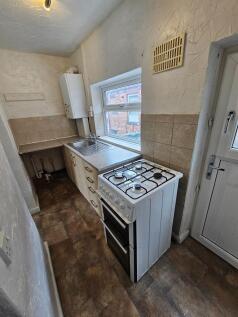 Sandyfield Terrace, Batley photo 5