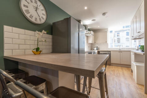 Flat 2, 122 Walter Road Kitchen 4