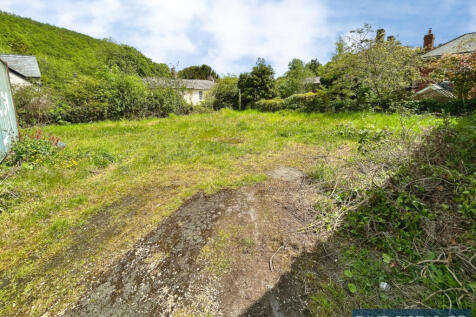 5 BUILDING PLOTS