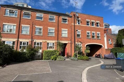 Barkham Mews Courtyard