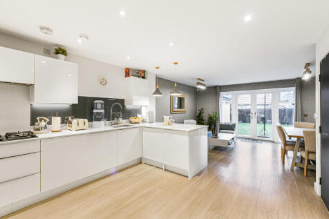 Reception/Kitchen