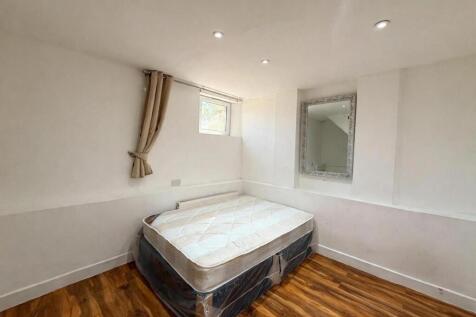 Lynton Road, Acton photo 5