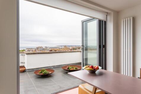 Bifold Doors onto Terrace