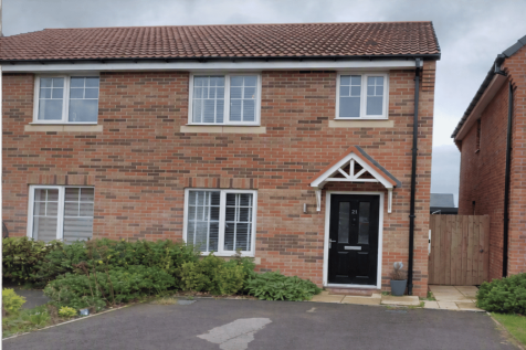 3-bed semi-detached on Blueberry Drive, Darlington, DL1, £688/mo