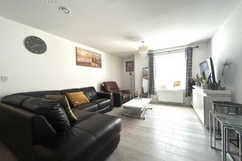 Moore Road, Forge Wood, Crawley photo 3