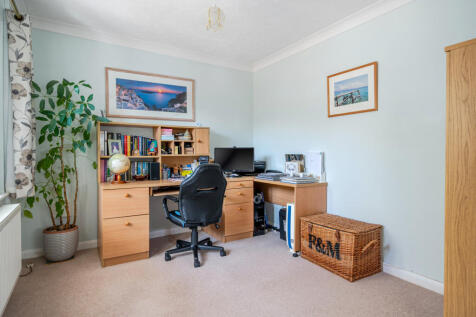 Dining/Study Area