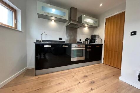 Marsh Lane, Leeds photo 3