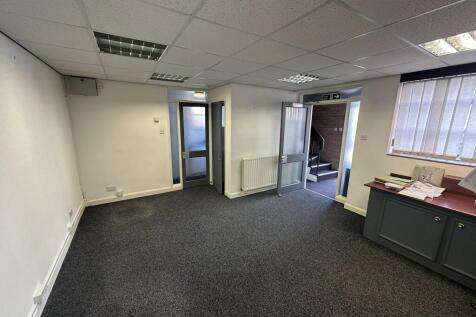 Office to rent Image 2