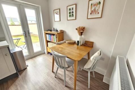 Dining Room.jpg