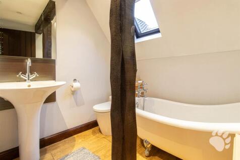 Ensuite to Master Bedroom