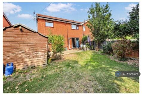 Spacious Back Garden