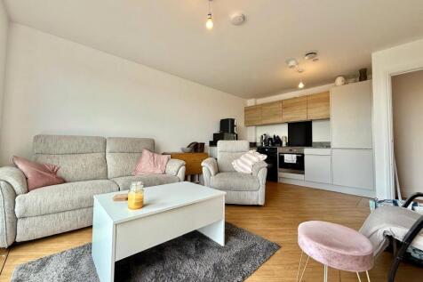 Wimborne Road, Poole, Dorset, BH15 photo 3