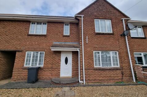 5-bed terraced on 12 Queensway, Leamington Spa, £2,000/mo