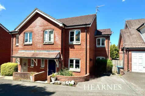 Poole, BH15 - property photo