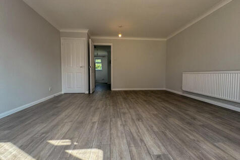 Appledown Drive, Bury St Edmunds photo 5