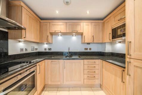 Sheerwater Road, Addlestone photo 3