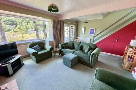 Bramleys Estate Agents - Wellhouse Lane - Mirfield