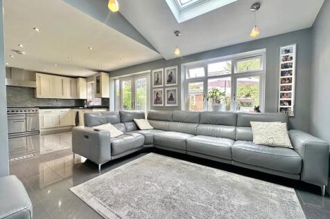 PHOTO-2025-09-07-...