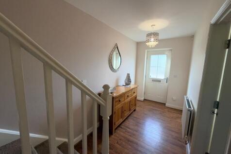 Falcon Court, Dinnington, SHEFFIELD photo 3