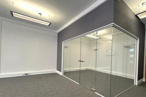 1st Floor - 1,090 sq ft