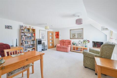 WELLINGTON COURT, (8).jpg