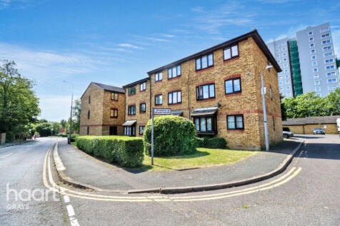 Grays, RM17 - property photo