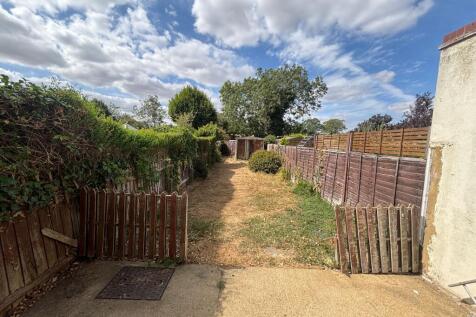 Mancroft Road, Caddington, LU1 photo 4
