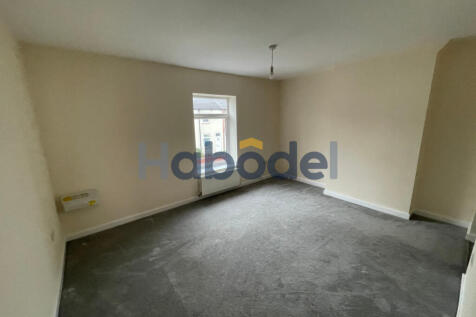 Midland Road, Royston, Barnsley, S71 4BP photo 3