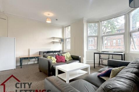 5-bed semi-detached on Lenton Boulevard, Lenton, £2,145/mo